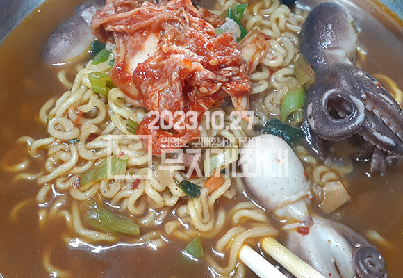 0bf13142023e1d1759469fc38c2a4344_1698366407_2865.jpg 10월 27일 안면도 구매항 야간좌대 조황 - 주꾸미